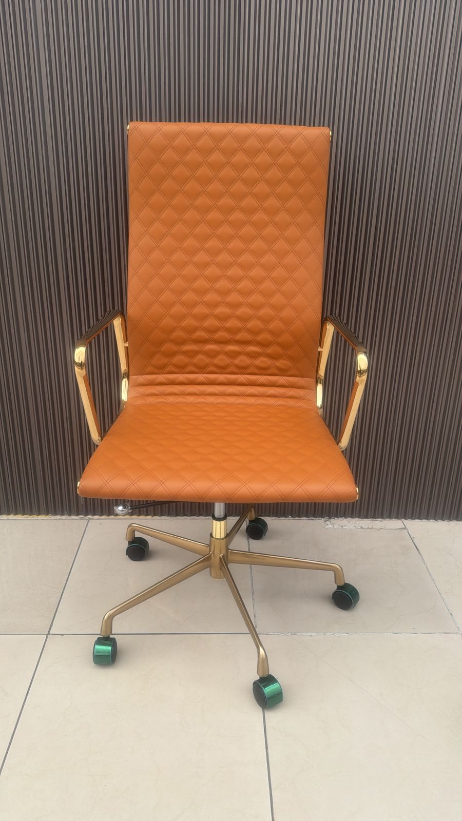 LUXURY CHAIR